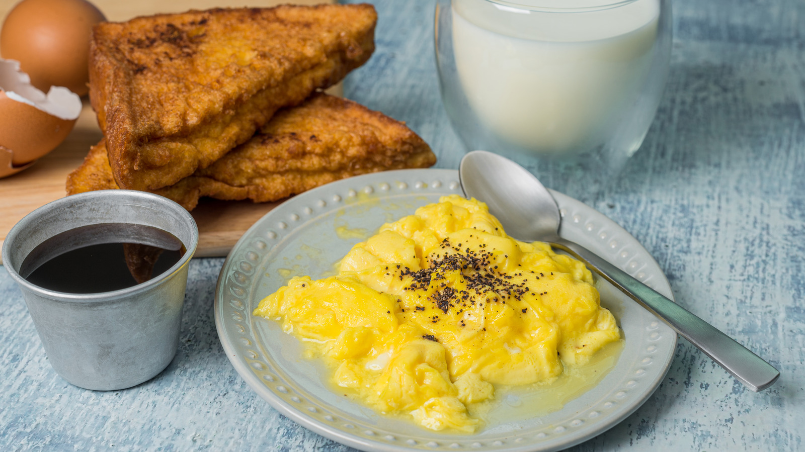 maple-syrup-is-the-unexpected-addition-your-scrambled-eggs-need