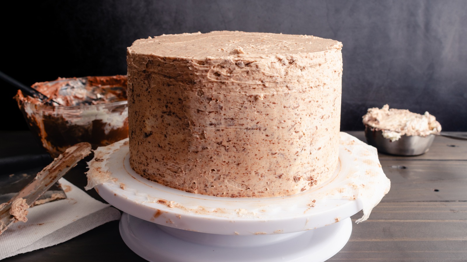 what-exactly-does-it-mean-to-crumb-coat-a-cake?